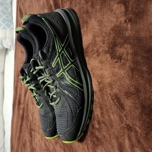 ASICS Men's Frequent Trail Running Size 11